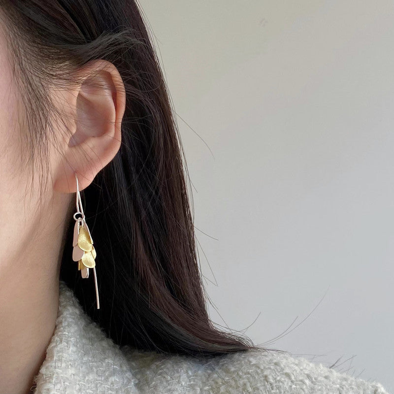 SUI - Silver tassel with frosted small round piece earrings