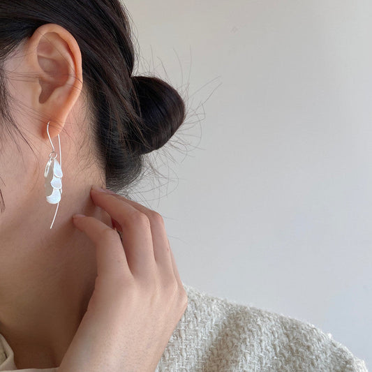 SUI - Silver tassel with frosted small round piece earrings
