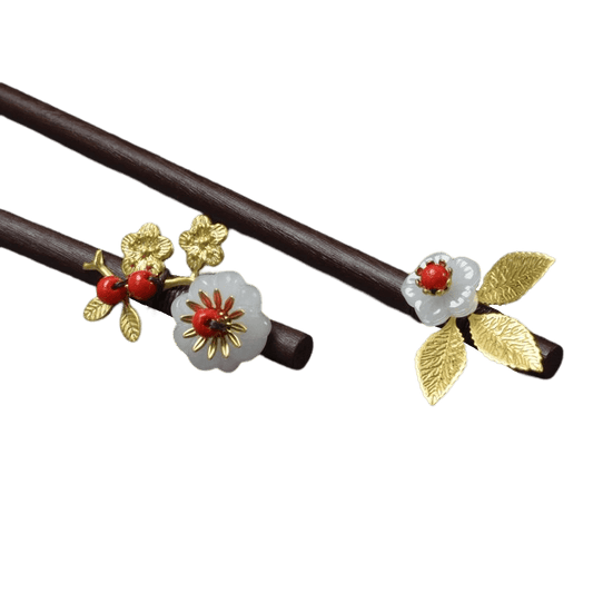 GUANMEI - Wood Hairpin with Cute Flowers